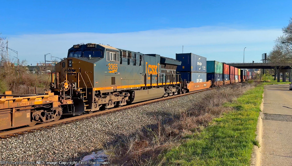 CSX 3365 shares duties with the 758.